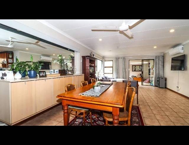 3 BEDROOM HOUSE FOR SALE IN LONEHILL